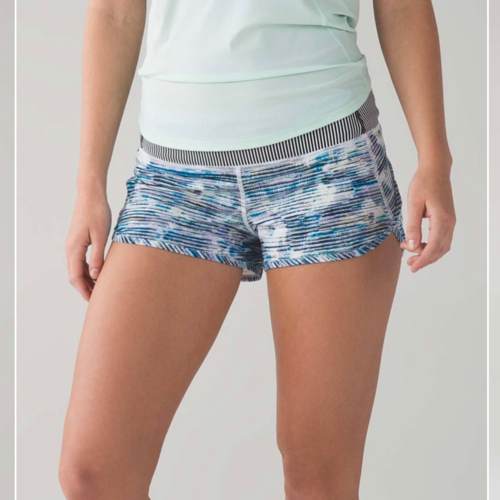 Lululemon Speed Short NWT 10
Blurry Belle